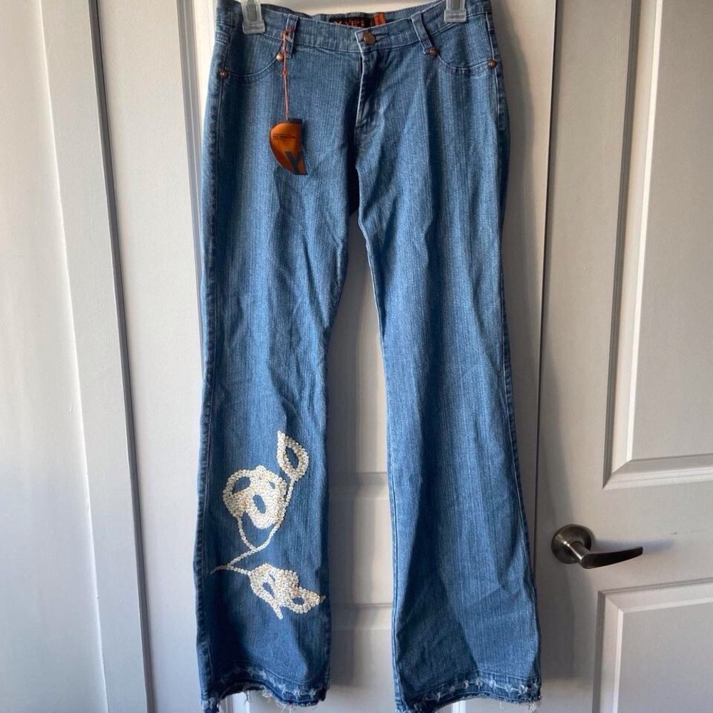 NWT 00s Embroidered Jeans (7)